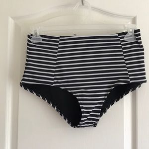 NWT Black and white striped swim bottoms